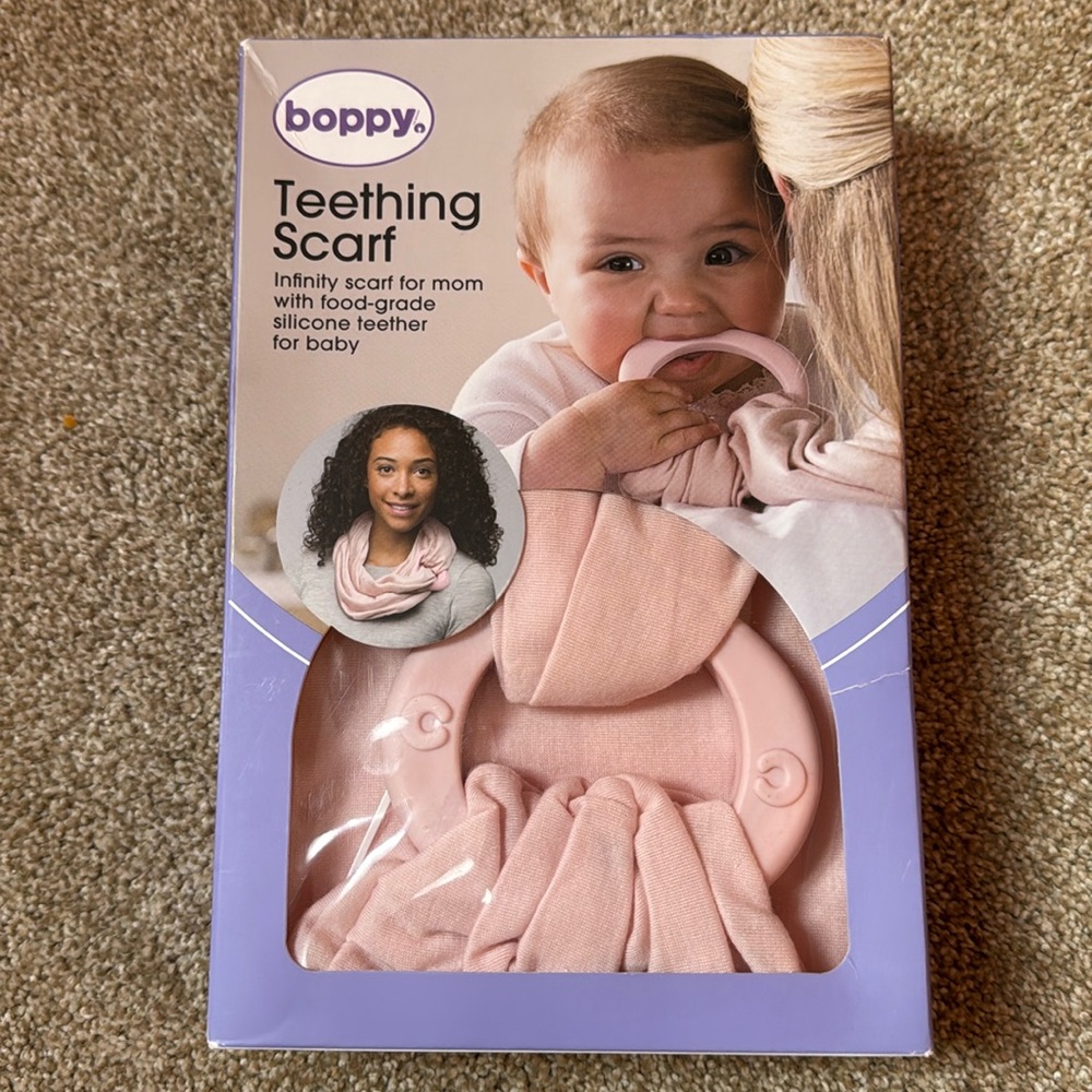 Boppy Teething Scarf